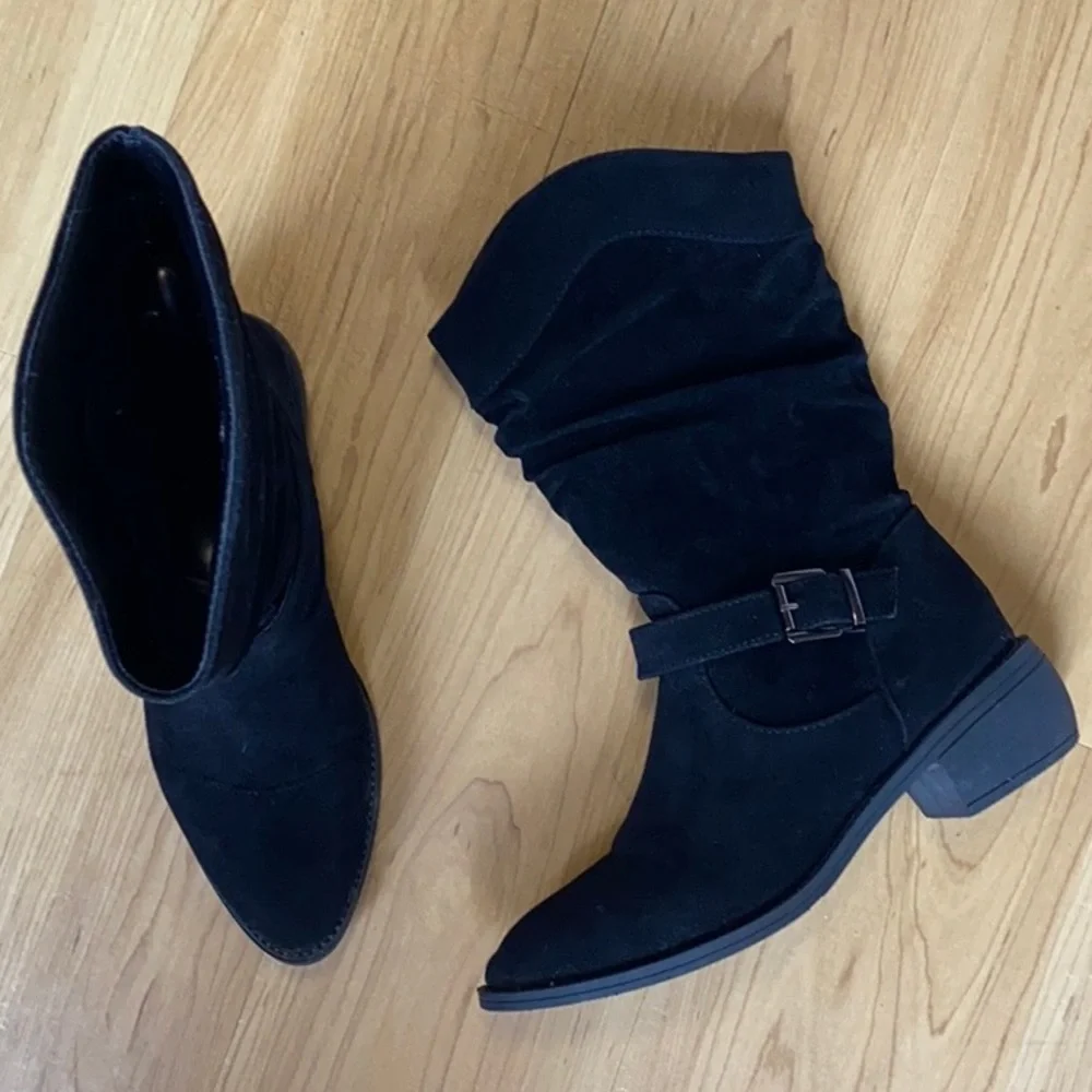 🌙 Black Pointed Toe Cowgirl Boots - Picture 3 of 9